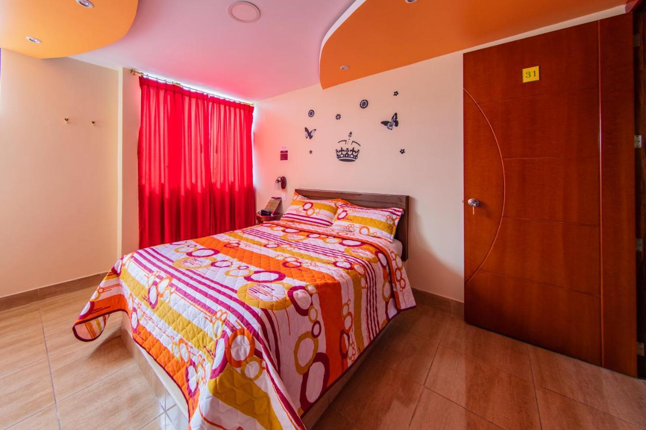 קיטו Hostal Oro Orense מראה חיצוני תמונה