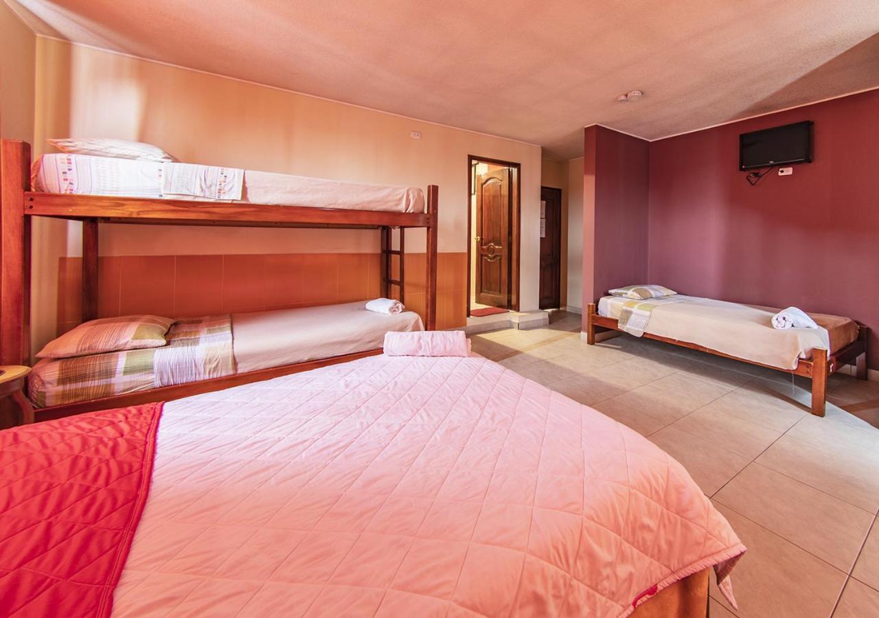 קיטו Hostal Oro Orense מראה חיצוני תמונה