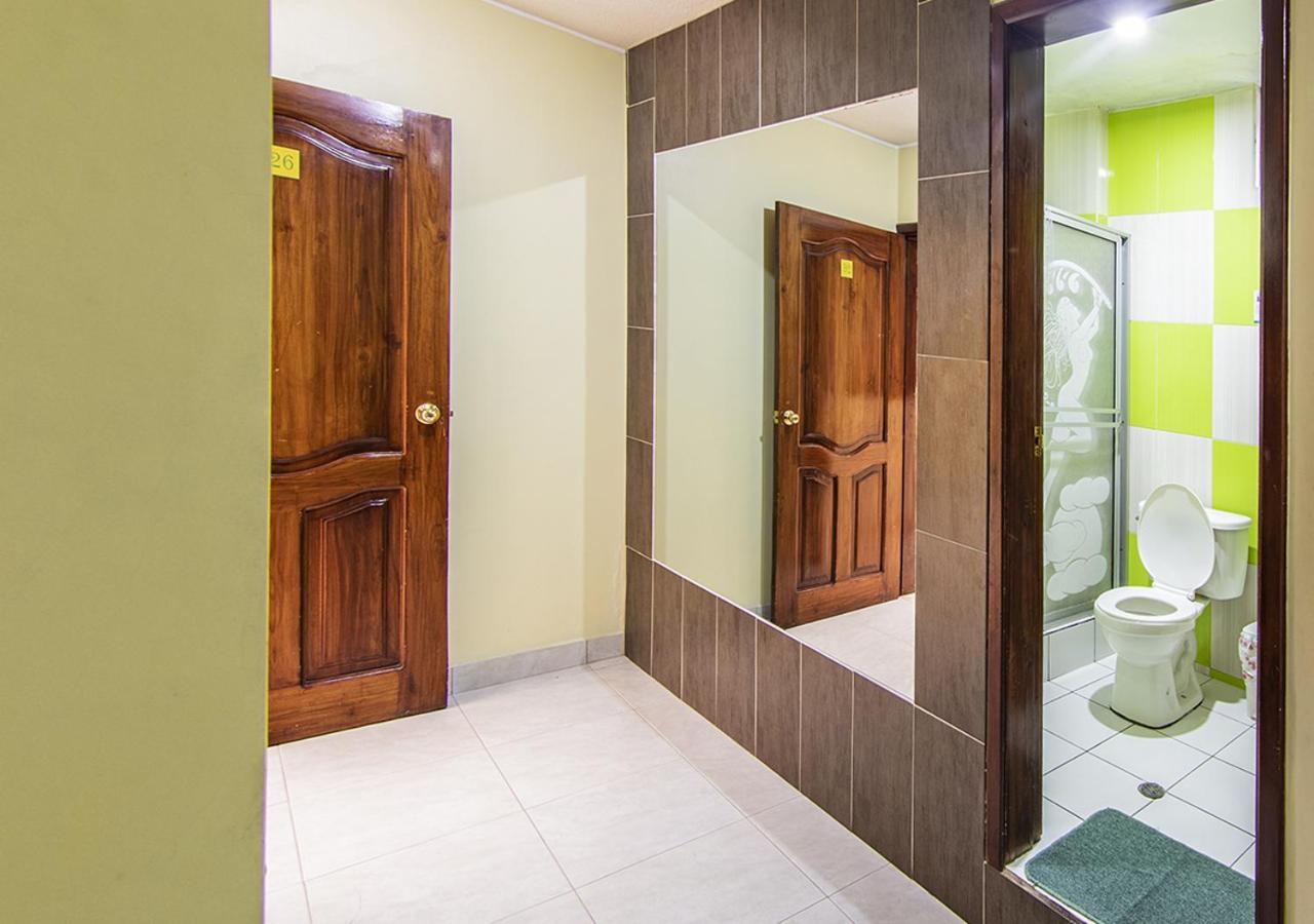 קיטו Hostal Oro Orense מראה חיצוני תמונה