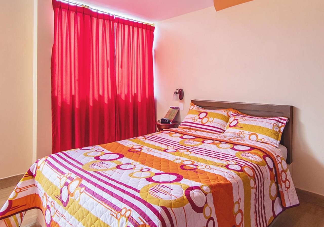 קיטו Hostal Oro Orense מראה חיצוני תמונה