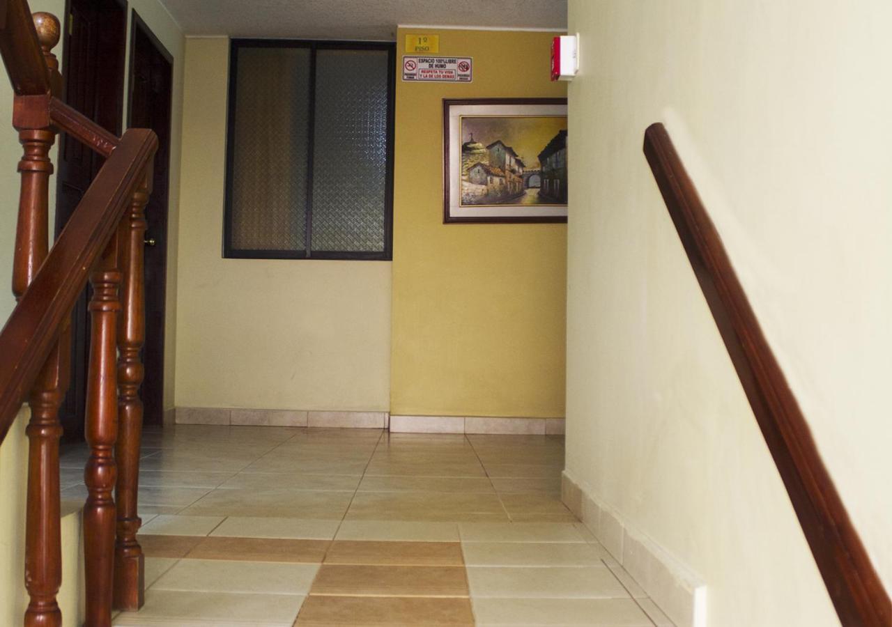 קיטו Hostal Oro Orense מראה חיצוני תמונה
